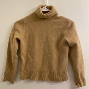 LORD & TAYLOR Cashmere Camel Turtleneck